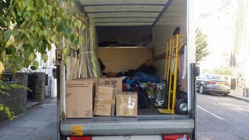 Enclosed and lockable skip container in an urban setting